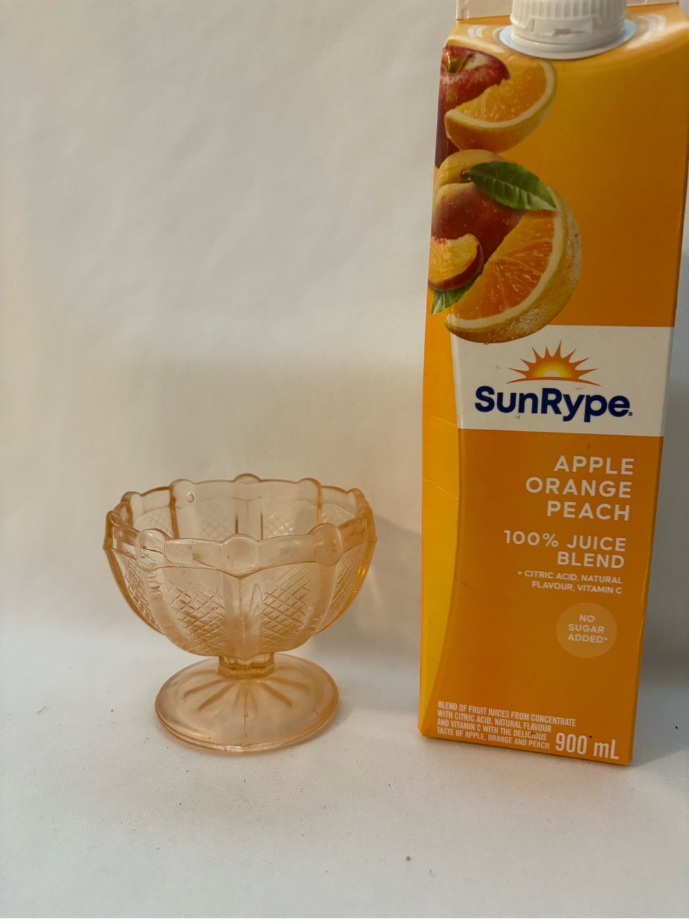 Peach coloured pressed glass/art deco sundae/sherbet/nuts, dish